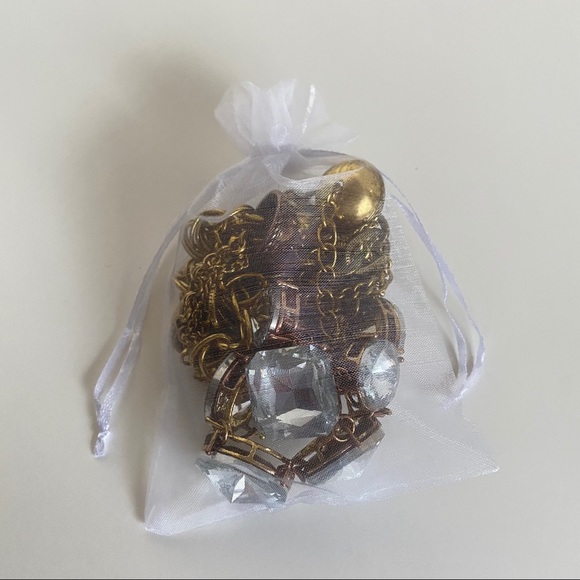 NEW Gold Chains & Sparkly Large Statement Necklace - Picture 12 of 12